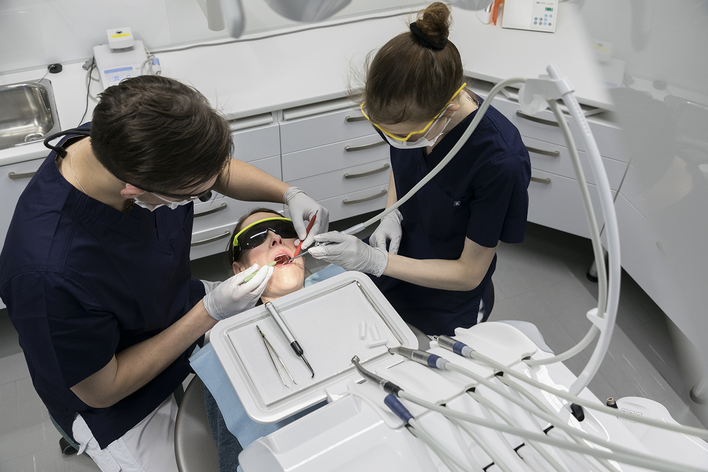 Potilasta hoidetaan hammaslääkärin vastaanotolla