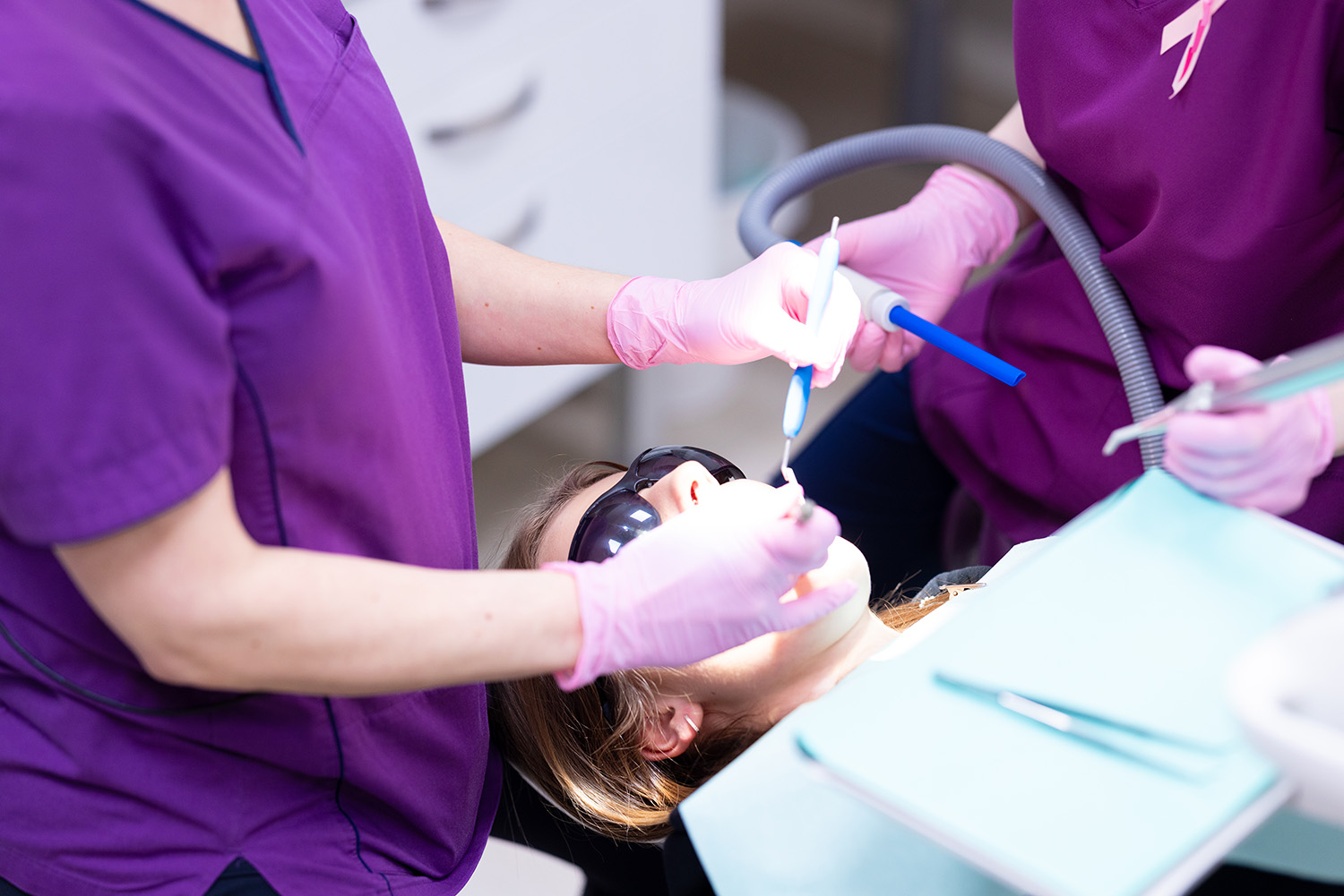 Potilasta hoidetaan hammaslääkärin vastaanotolla