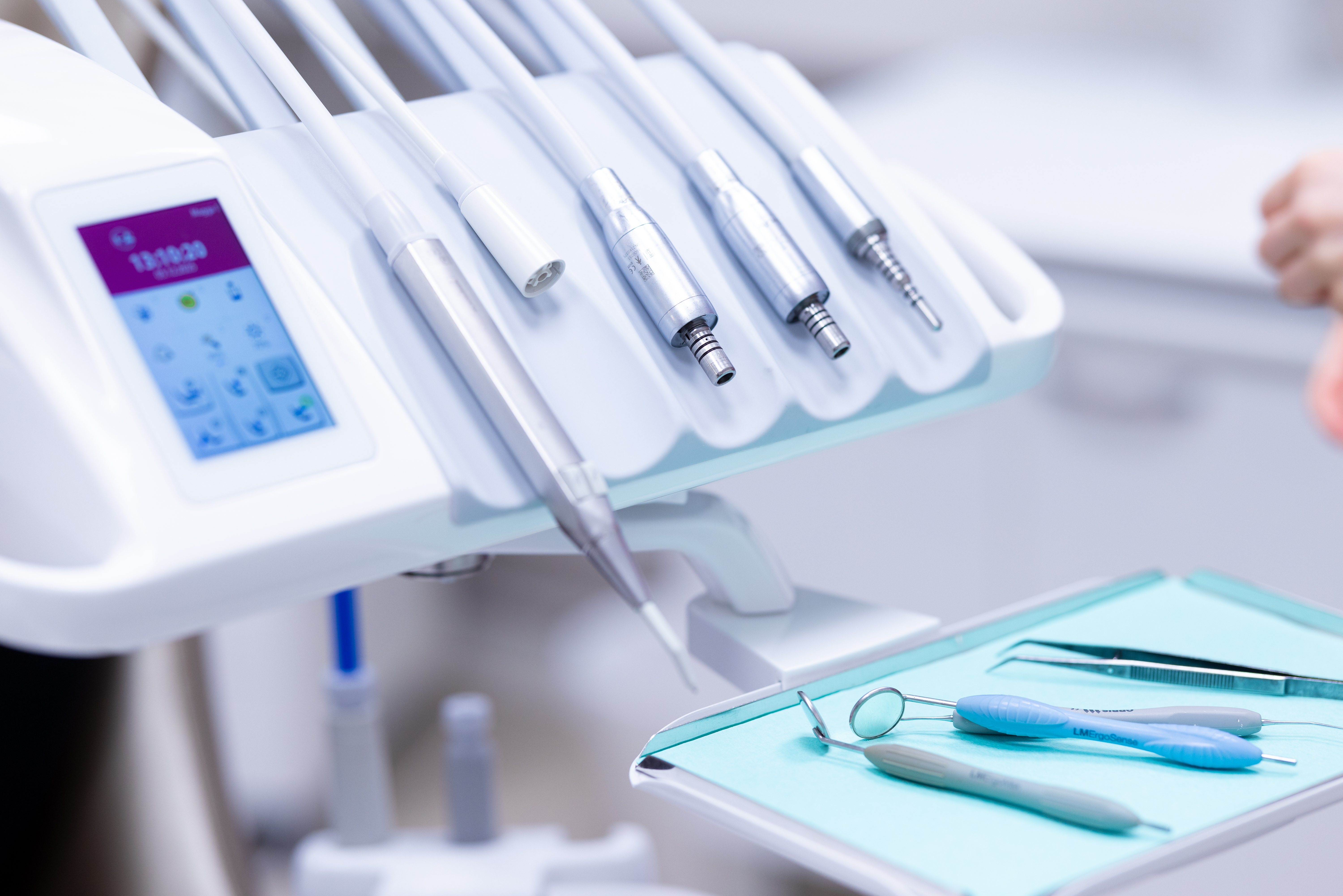 Instrumenttisilta hammaslääkärin vastaanotolla