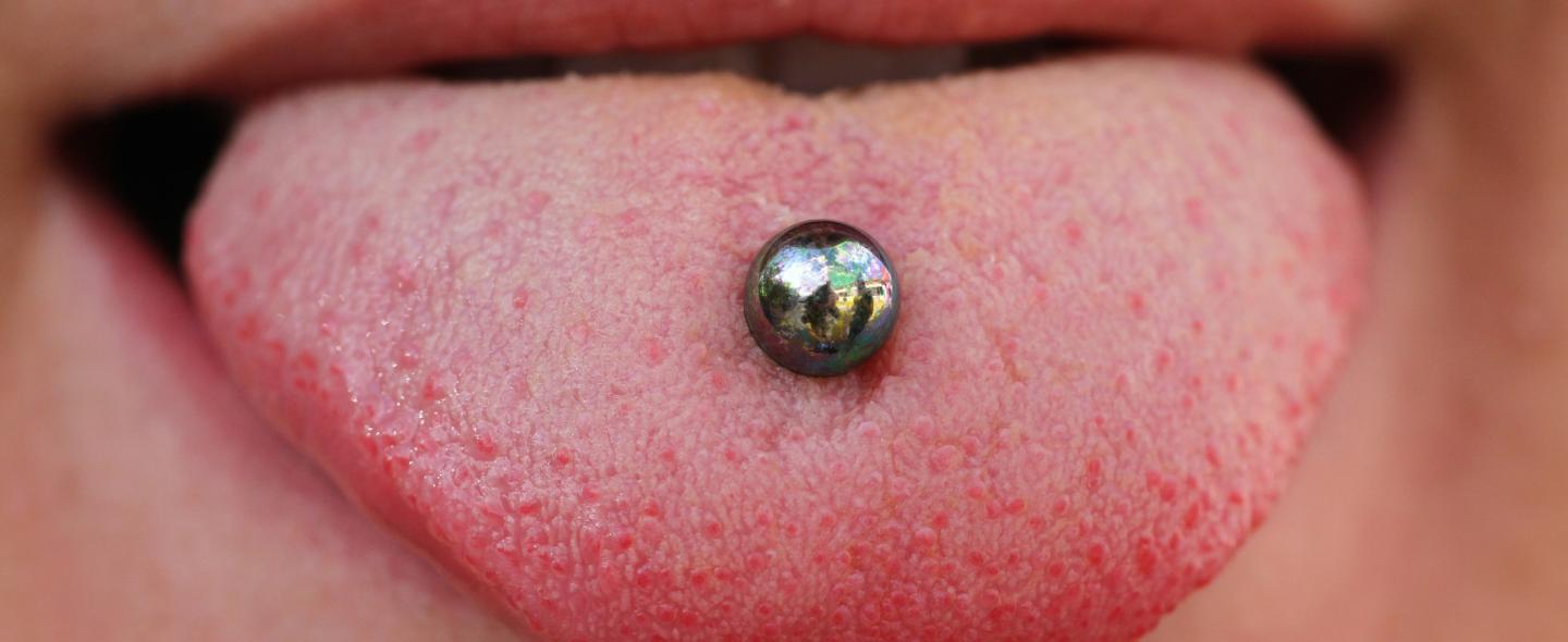 Suun alueen lävistykset