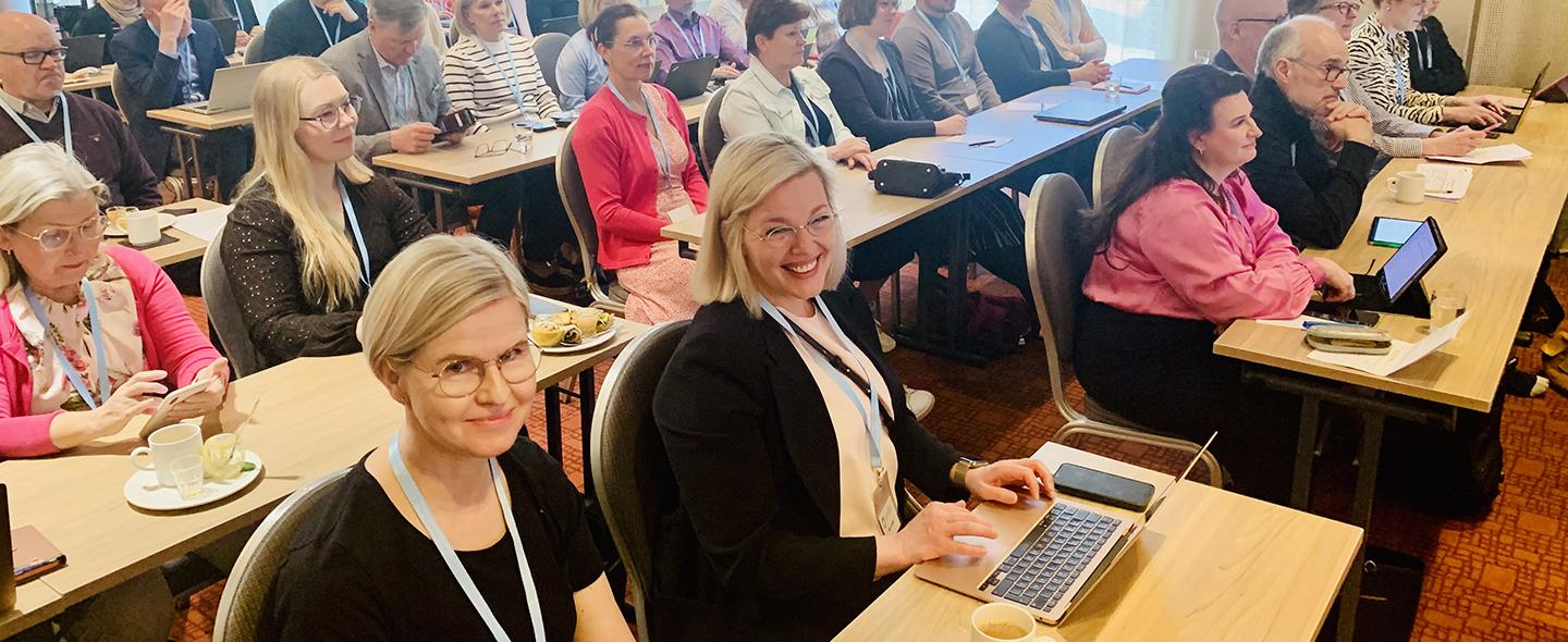 Hammaslääkäriliiton valtuutettuja kokouksessa