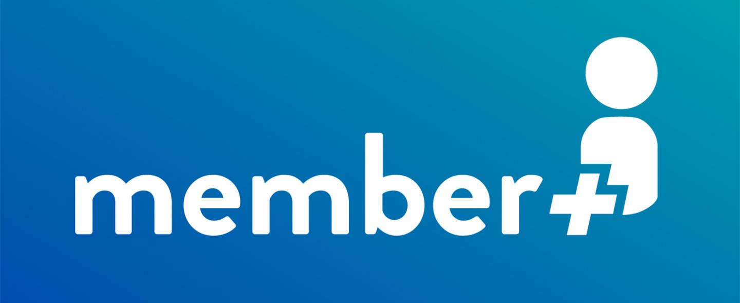 Akavalaisten Member jäsenetuohjelman logo sinisellä pohjalla