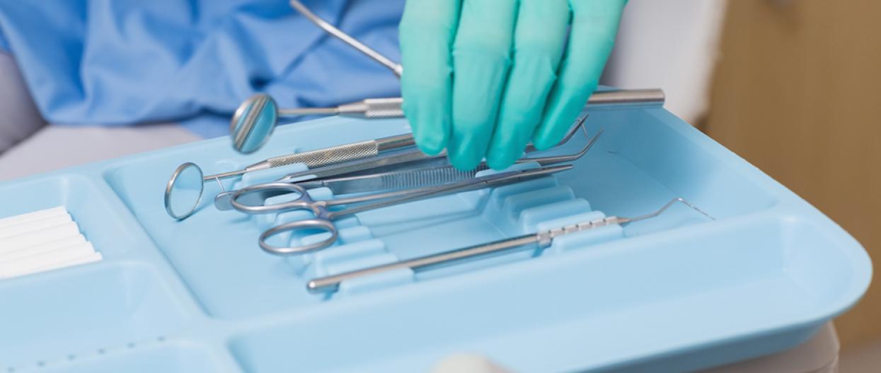 Hammaslääkärin instumentteja