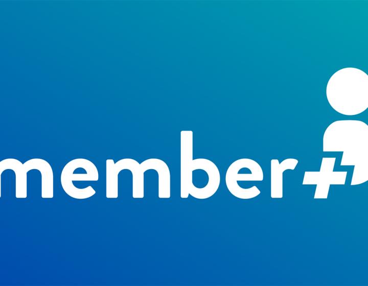 Akavalaisten Member jäsenetuohjelman logo sinisellä pohjalla