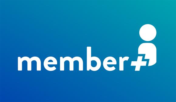 Akavalaisten Member jäsenetuohjelman logo sinisellä pohjalla